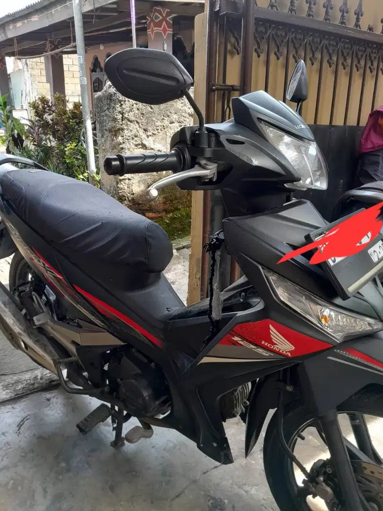 Dijual cepat motor honda supra x thn 2019