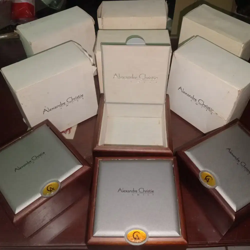 Box jam tangan Alexander Christie