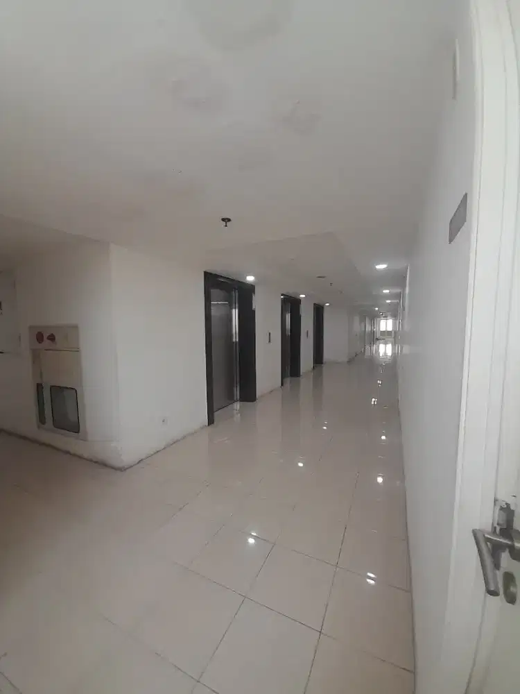 Sewa unit studio ukuran besar furnish atas mall@bassura city