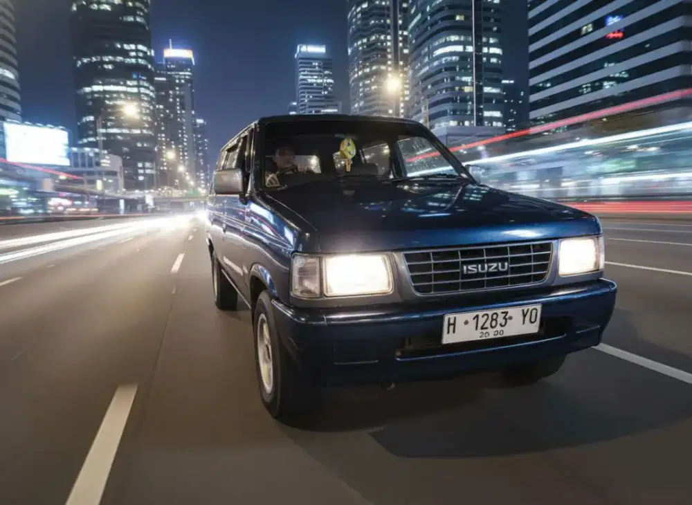 Di jual Isuzu Panther Royal 2.5 orisinil body kaleng mesin kering