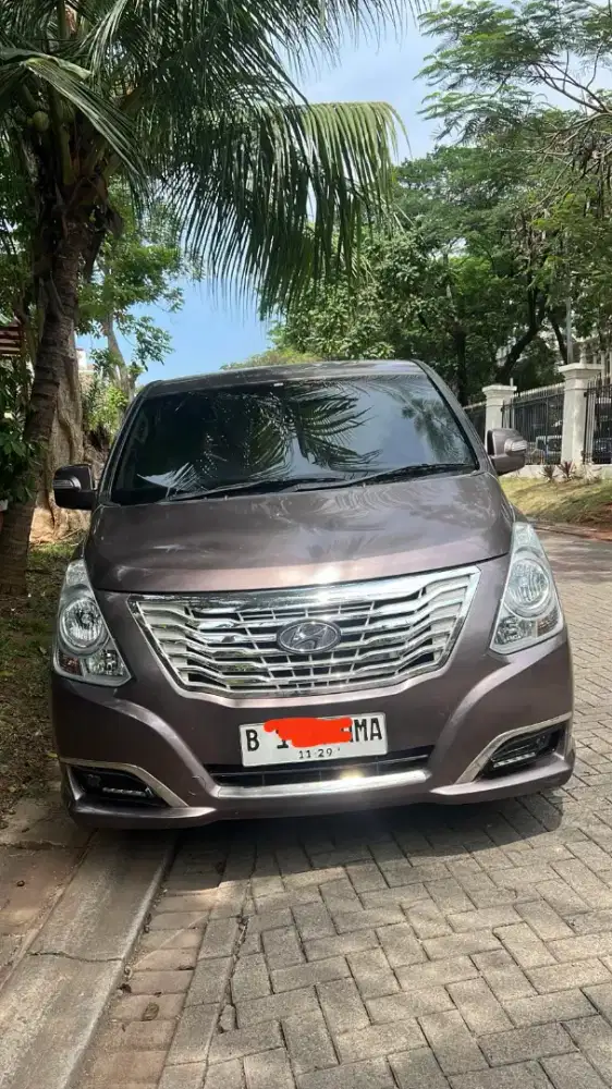 Hyundai H1 2.5 Royale 2017, Sangat Terawat, Low km