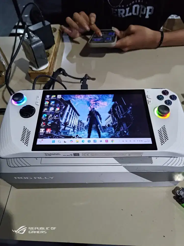 Asus rog ally Z1 512