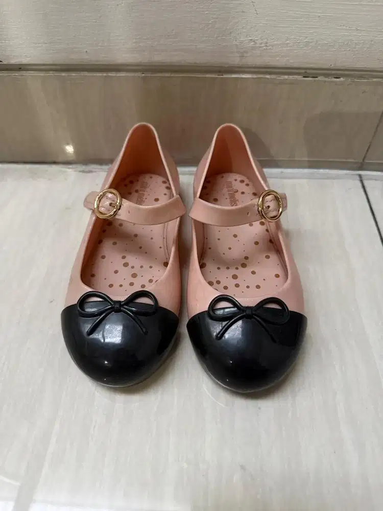 Sepatu pesta anak melflex preloved