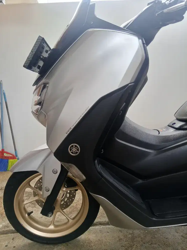 NMAX 155 2023 CONNECTED KEYLESS SILVER MATTE MULUSS DAN GRESS