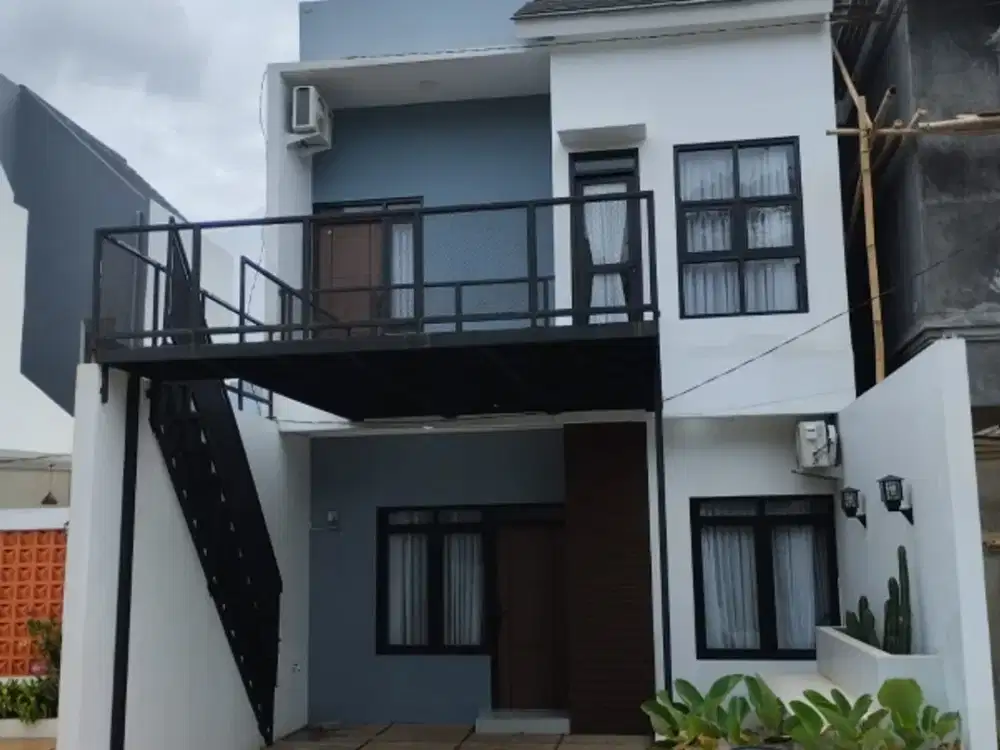 Rumah strategis di cibubur dengan fasilitas umum yg lengkap