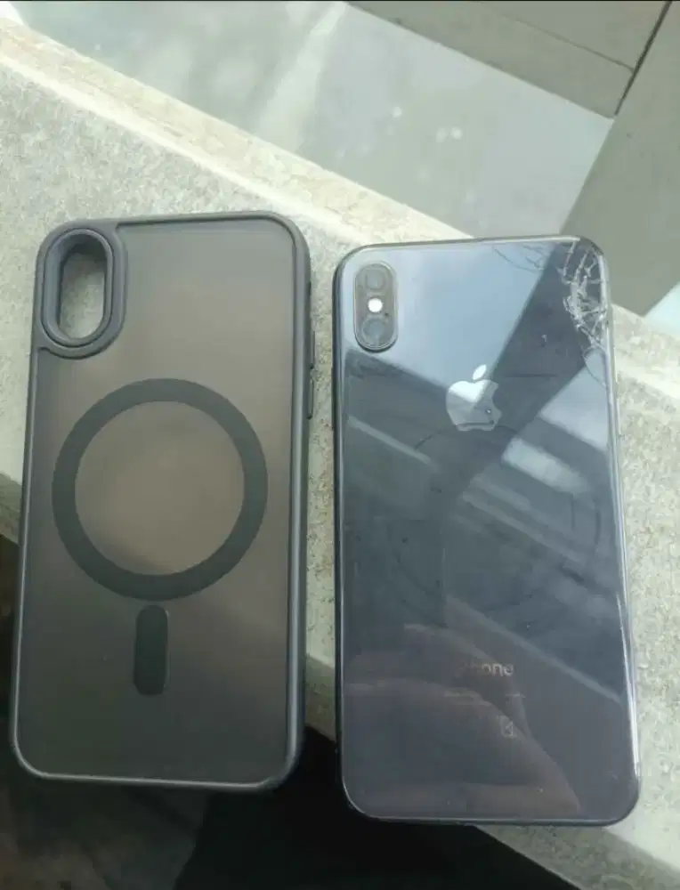 iPhone X 4/64 SECOND