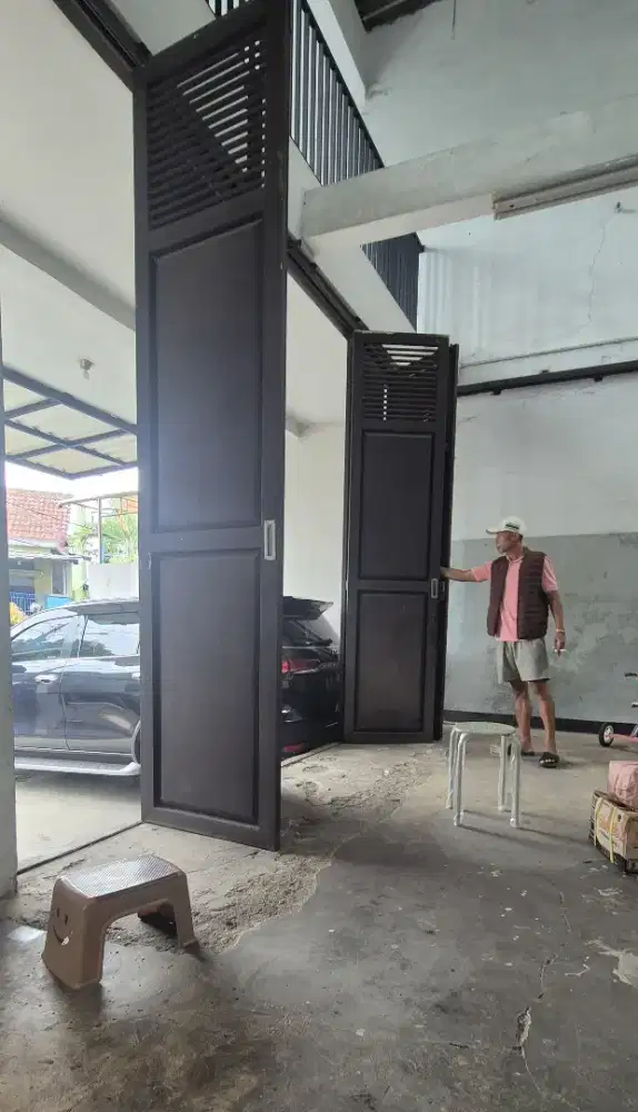 Dijual Pintu Garasi Besi