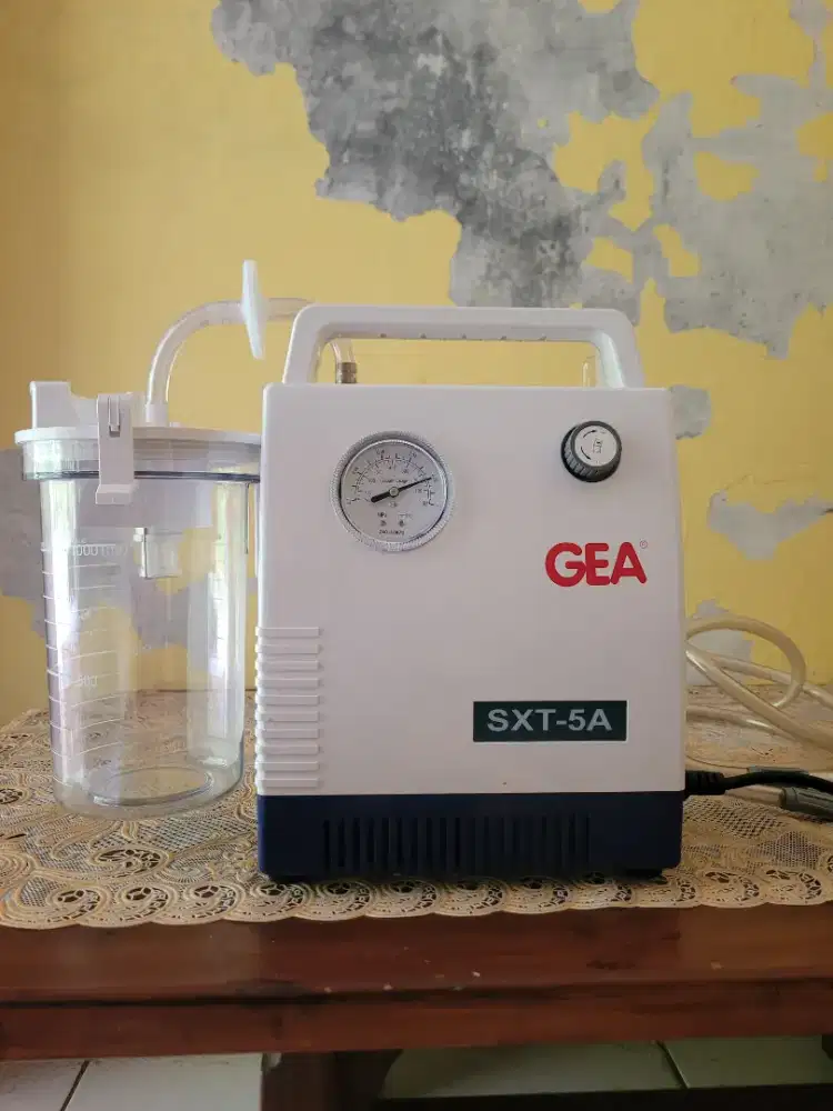 Alat penyedot dahak dan lendir