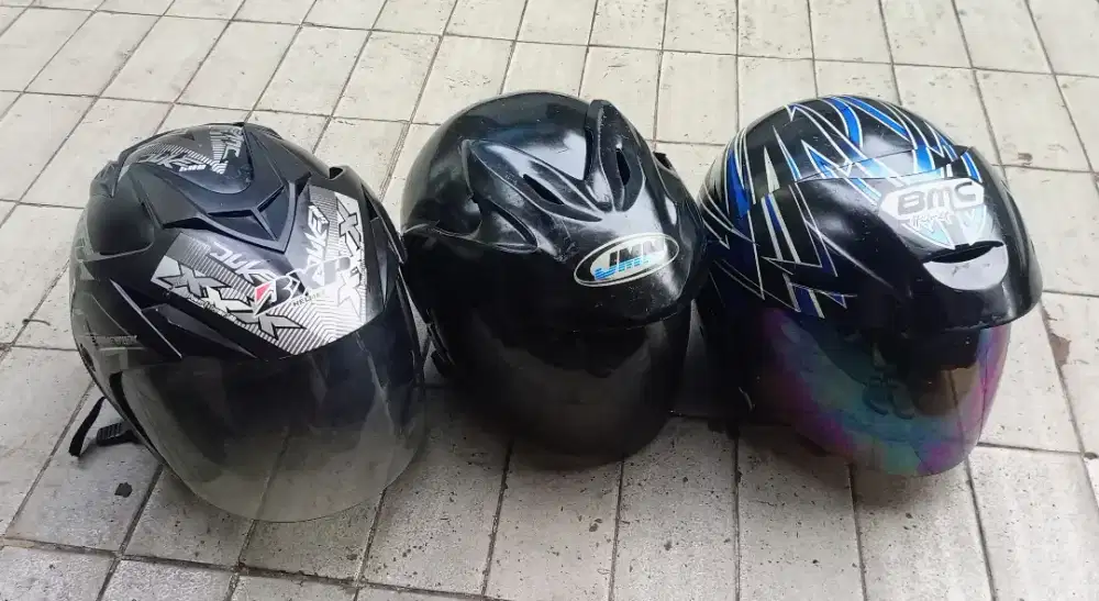 Helm Murah 3 Pcs 100k saja.. Lokasi Cipinang