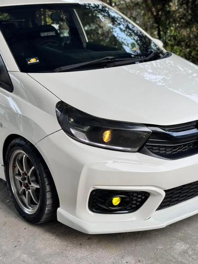 dijual honda brio manual