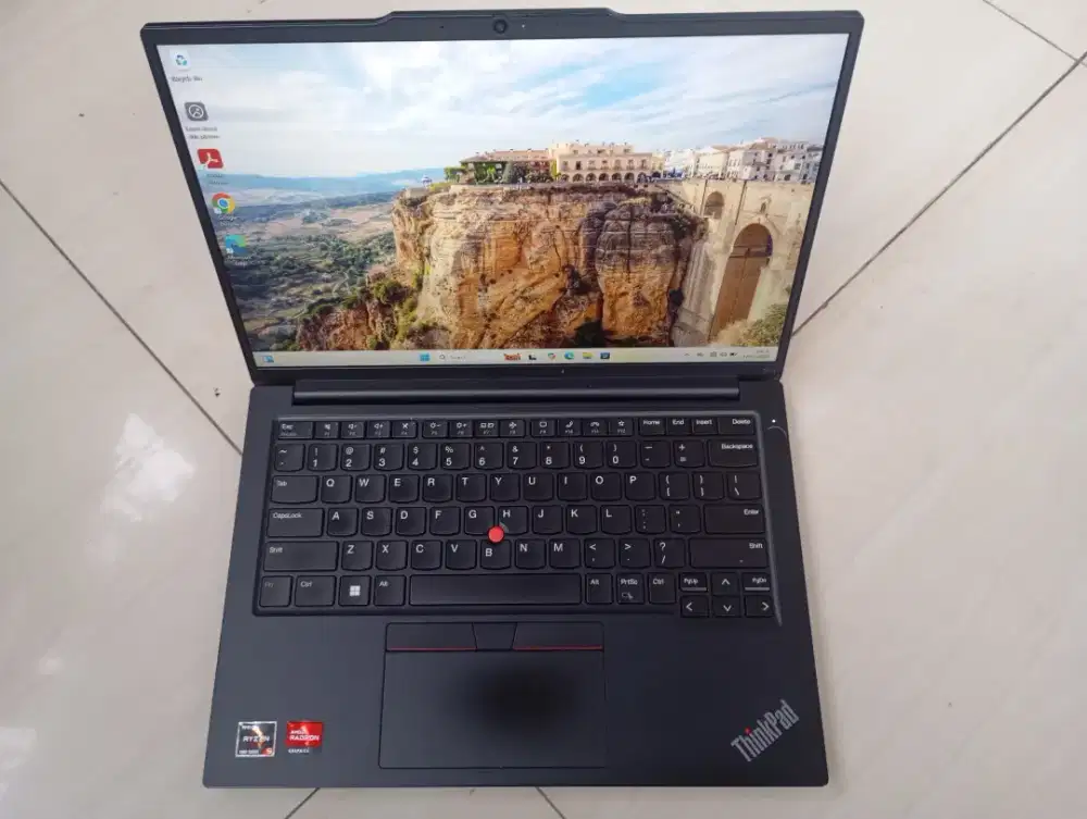 Lenovo thinkpad E14 gen5 ryzen 5 7530U ram16gb ssd512gb 14inch FHD