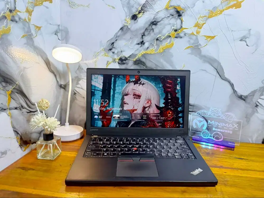 THINKPAD X270 core i5 8 GB SSD Backlight win 10 ori siap pakai
