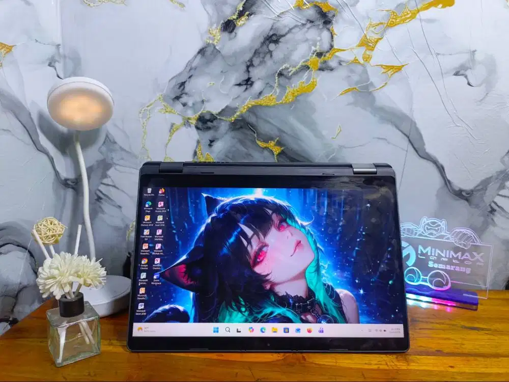 Dell 5300 2in1 i5 gen 8 Ram 16 GB NVME 256GB FHD Backlight Windows 11