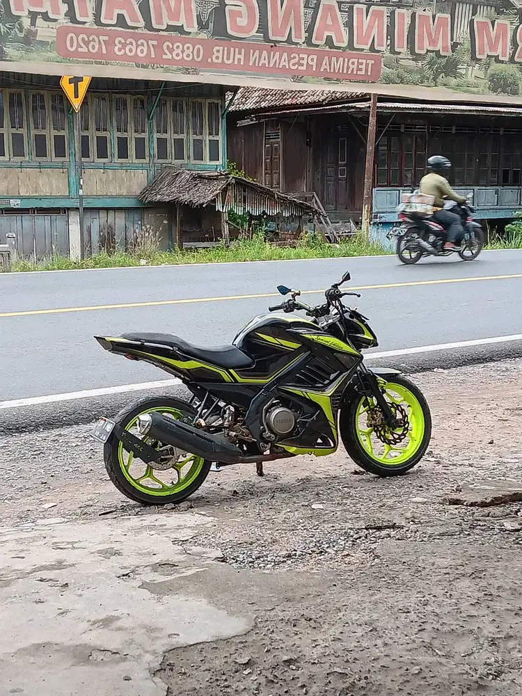 Jual cepat vixion 2016  plat b jaktim