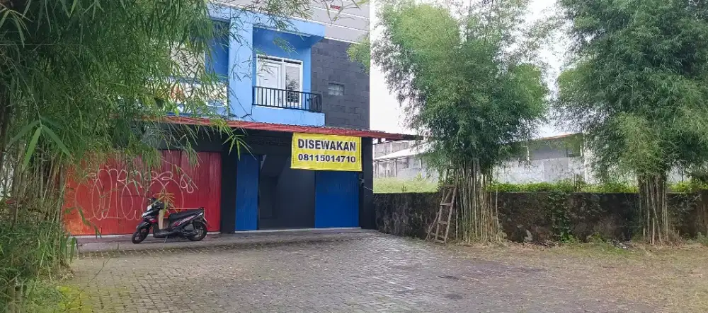 Di Kontrakkan Ruko 2 Lantai