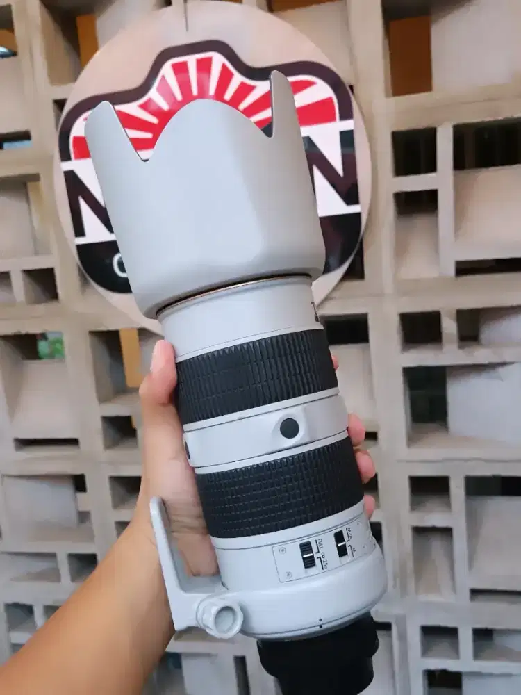 Rare Item !! nikon afs 80-200 f2.8 Gen IV Light Grey