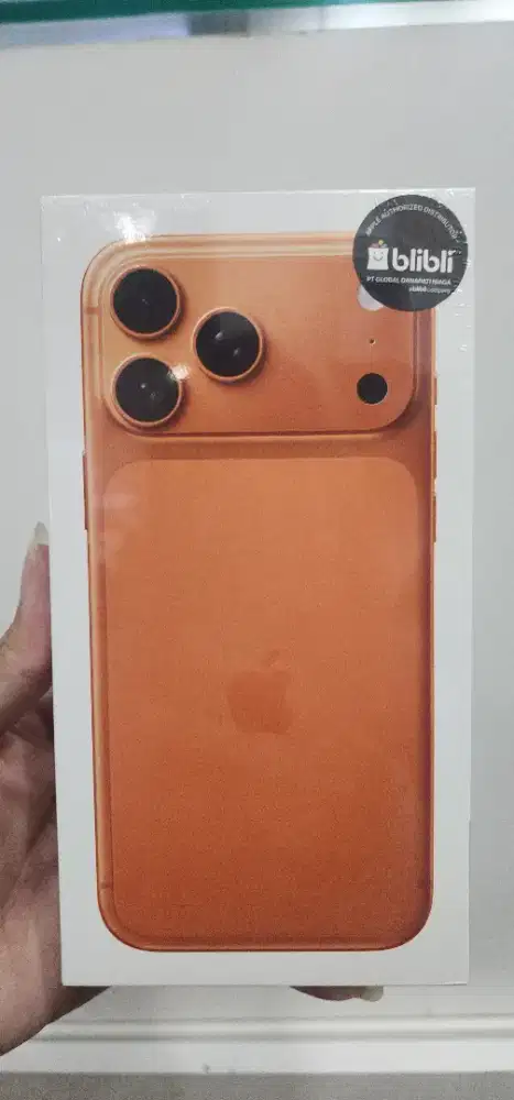 new
iphone 17 pm 512 cosmic orange