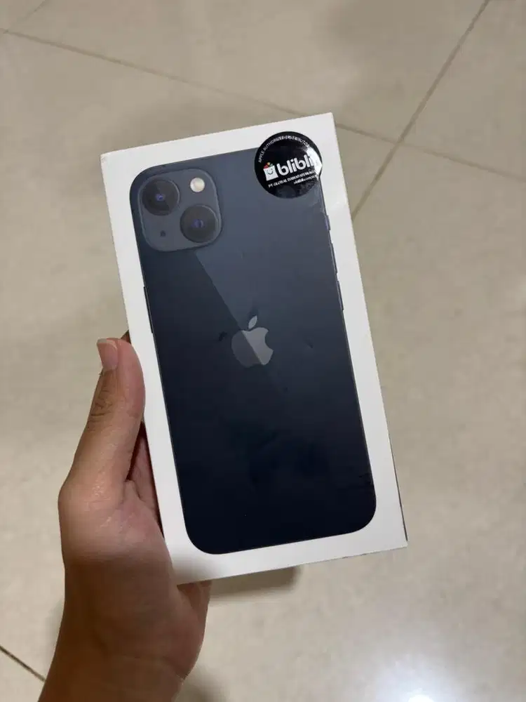 WTS IPHONE 13 - 128 GB Midnight