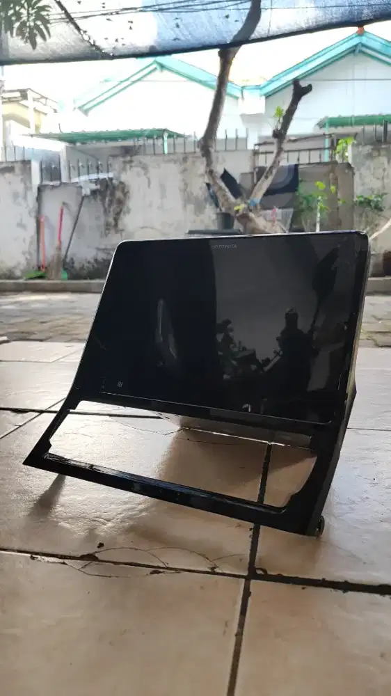 Monitor toyota kijang innova zenix hybrid