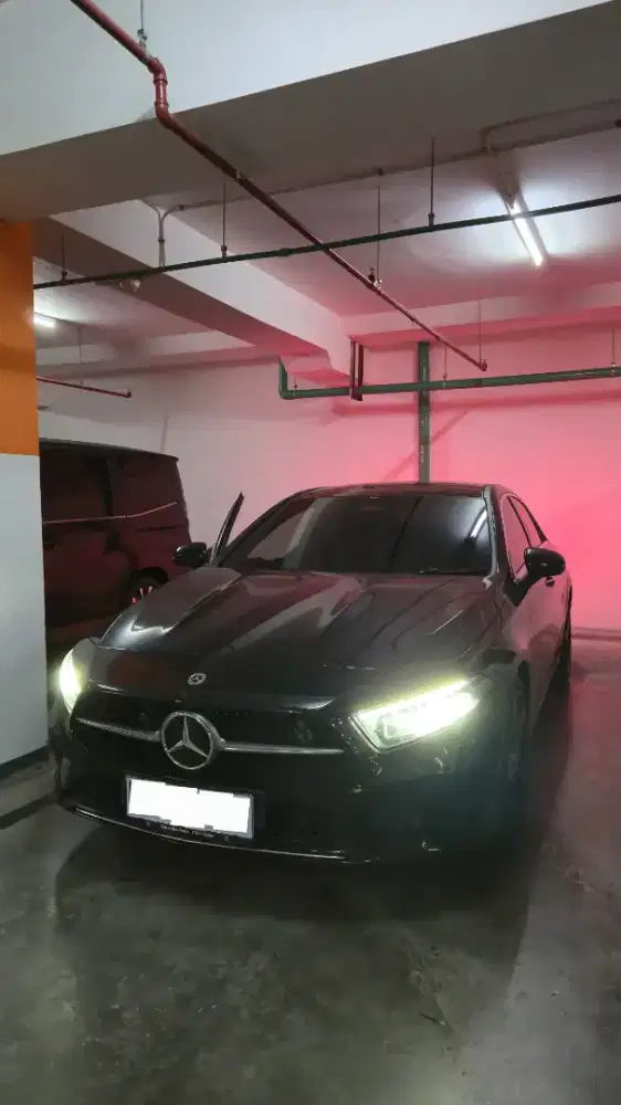 Mercedes Benz A200 (2024, Low KM!)