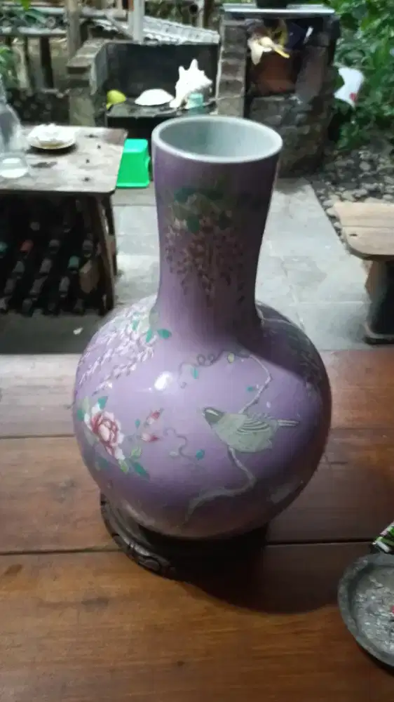 Rare purple Vase early Republik