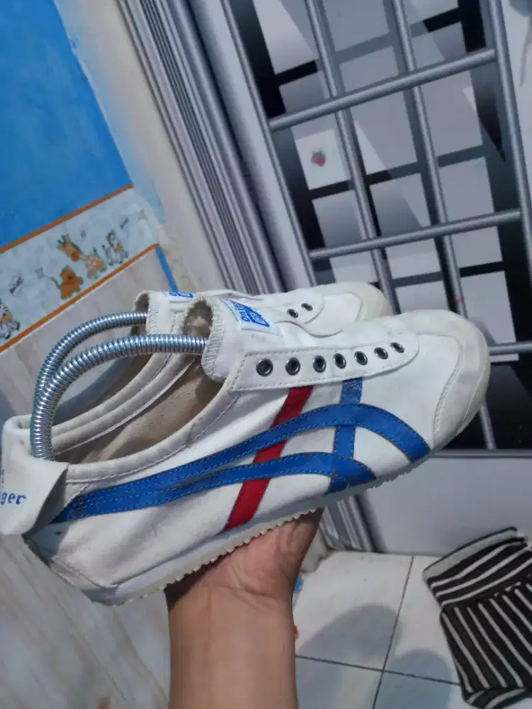 Onitsuka Tiger size 41.5 preloved