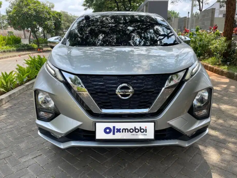DP MURAH Nissan Livina 1.5 VL Bensin-AT 2019 Silver CVOMB