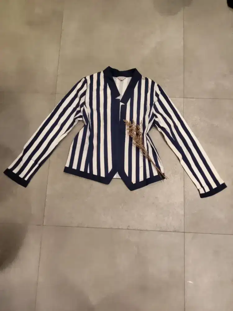 Outer Garis-garis Warna Biru Dongker - HSC 2025