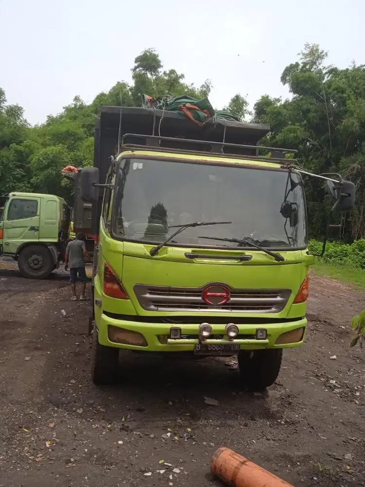FOR SALE / DI JUAL Truk Hino Lohan FM260JD
