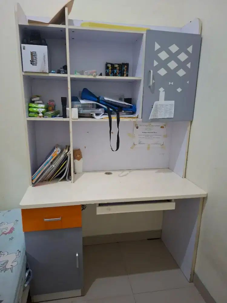 Meja belajar anak informa