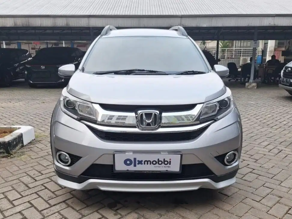 DP MURAH Honda BR-V 1.5 E Prestige Bensin-AT 2017 Hitam CTVGB