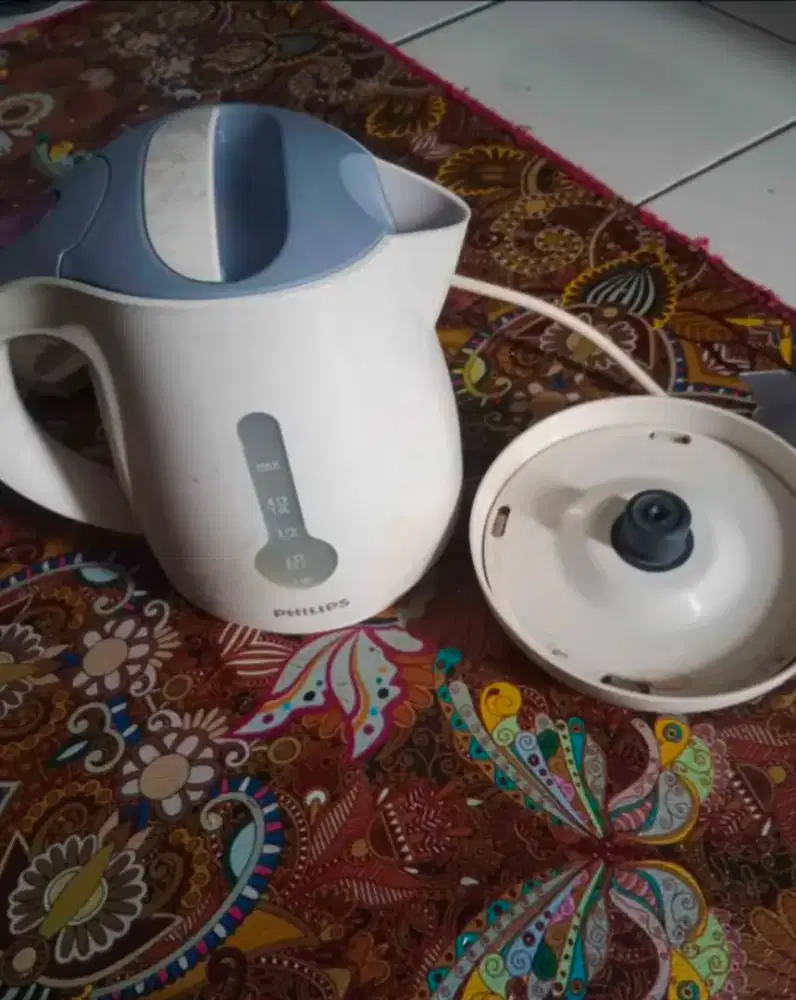 Teko listrik philips