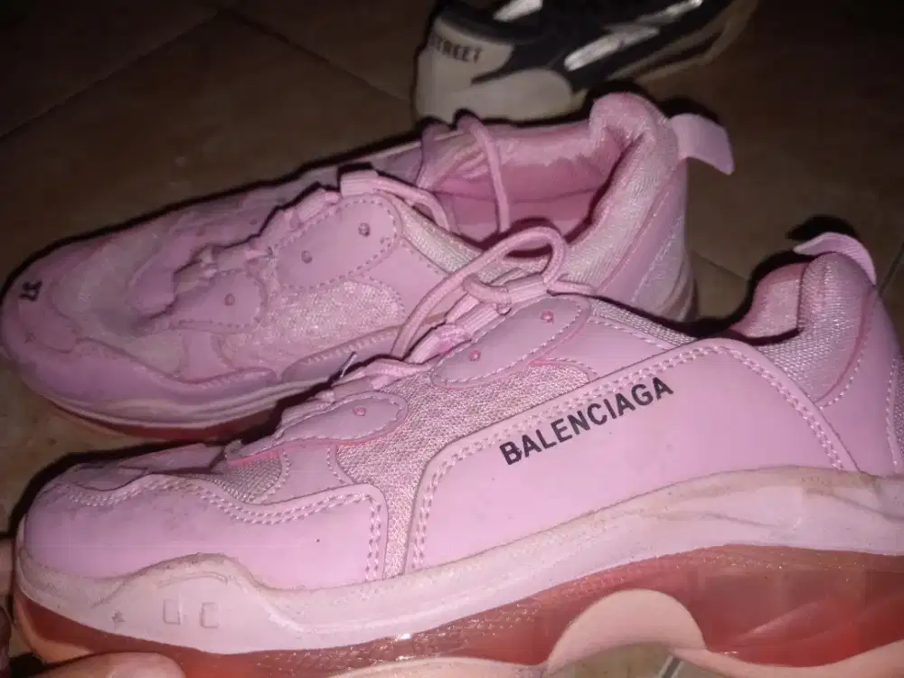 jual sepatu, harga sesuai custamer