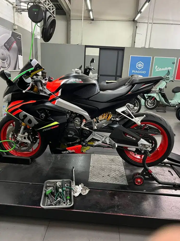 DIJUAL CEPAT APRILIA RS 660 TAHUN 2023 BARU LIKE NEW KONDISI NO LECET