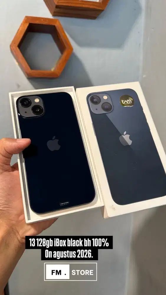 Iphone 13 128gb iBox black garansi on bh 100%. Tukar tambah bisa