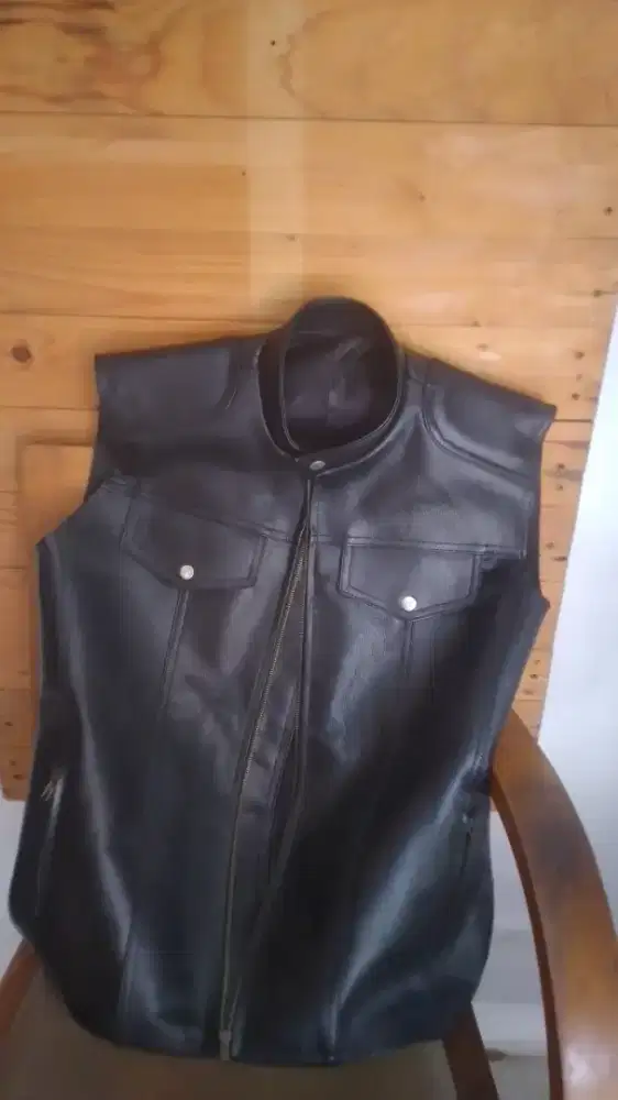 Rompi/vest kulit asli