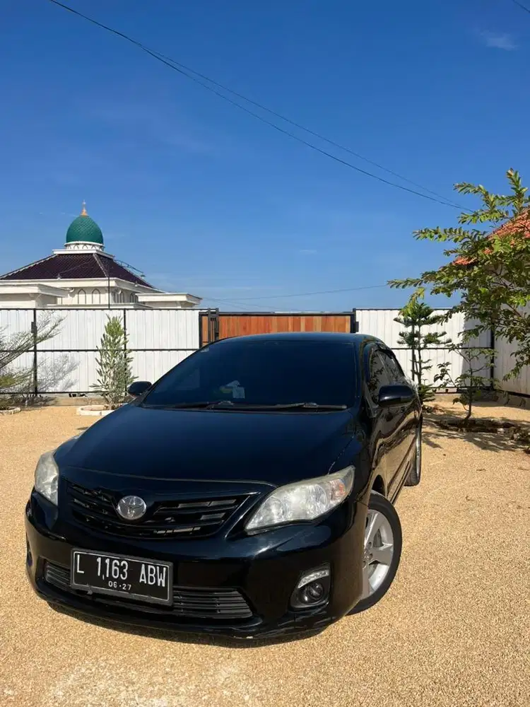 Corolla altis 2013
