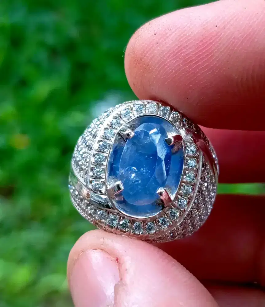 Blue safir Ceylon Srilanka no heated sertifikat besar