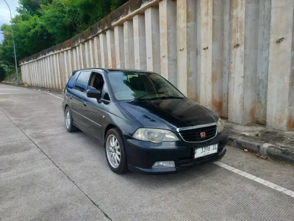 Honda Odyssey 2.3 sunroof cbu jepang automatic