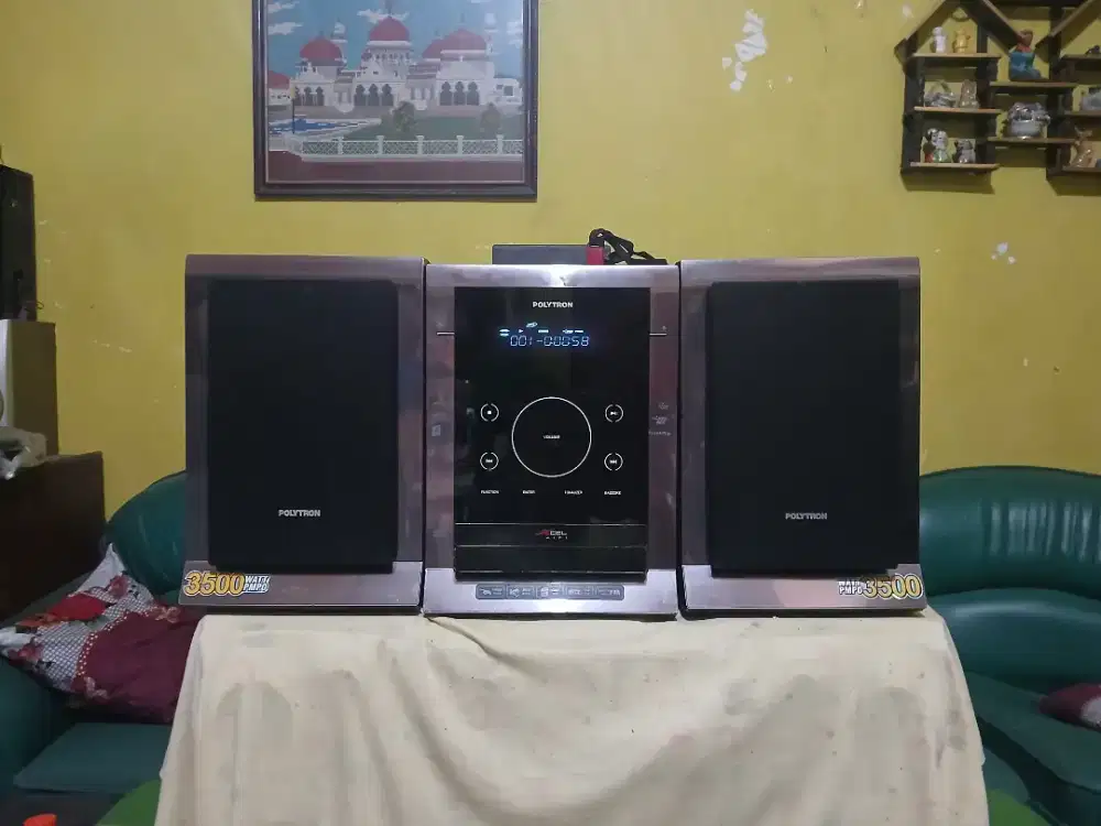 Hifi Compo POLYTRON layar sentuh