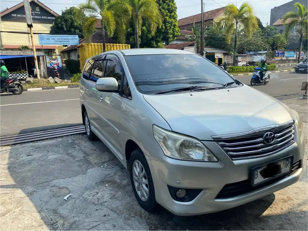 kijang iinova v matic 2013