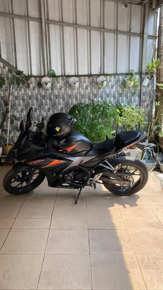 Jual Motor CBR 150R Tahun 2019