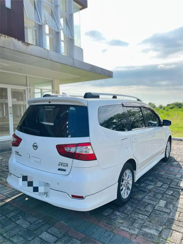Nissan Grand Livina HWS Matic Putih 2014 Tipe tertinggi & Limited