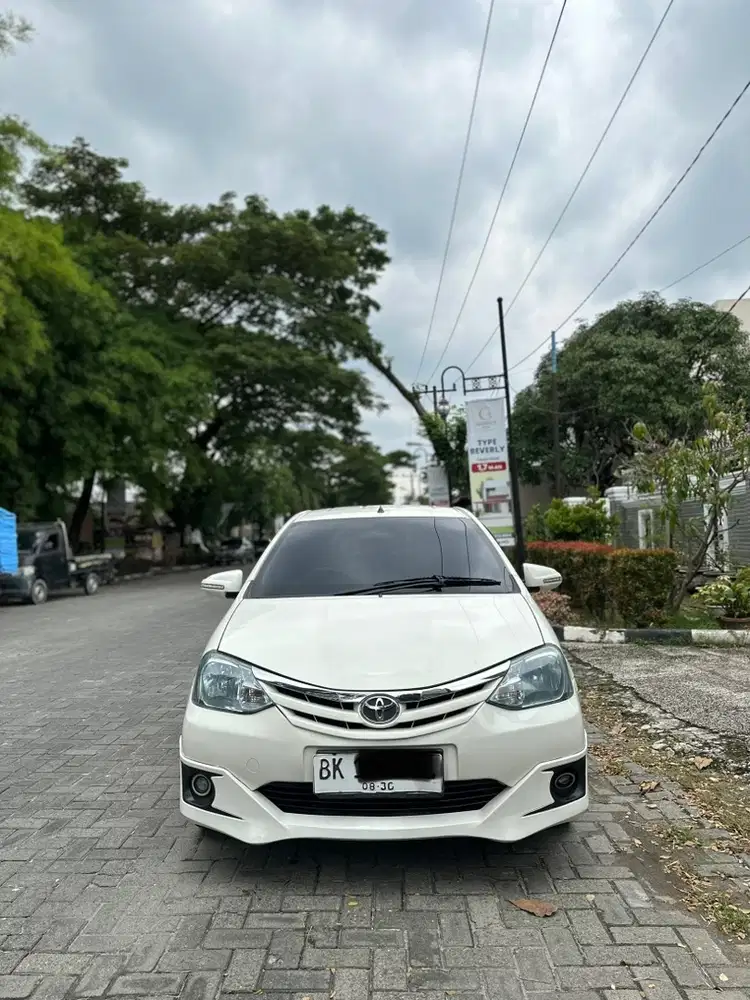 Toyota Etios type g 2013
