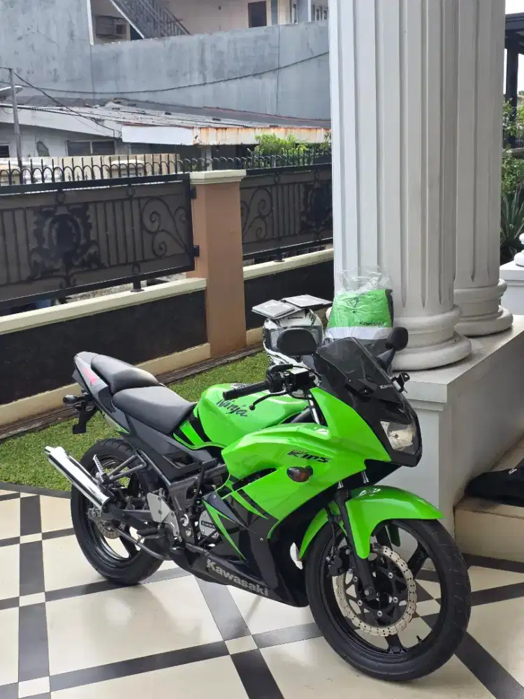 Kawasaki ninja rr 150 2012 gress like new