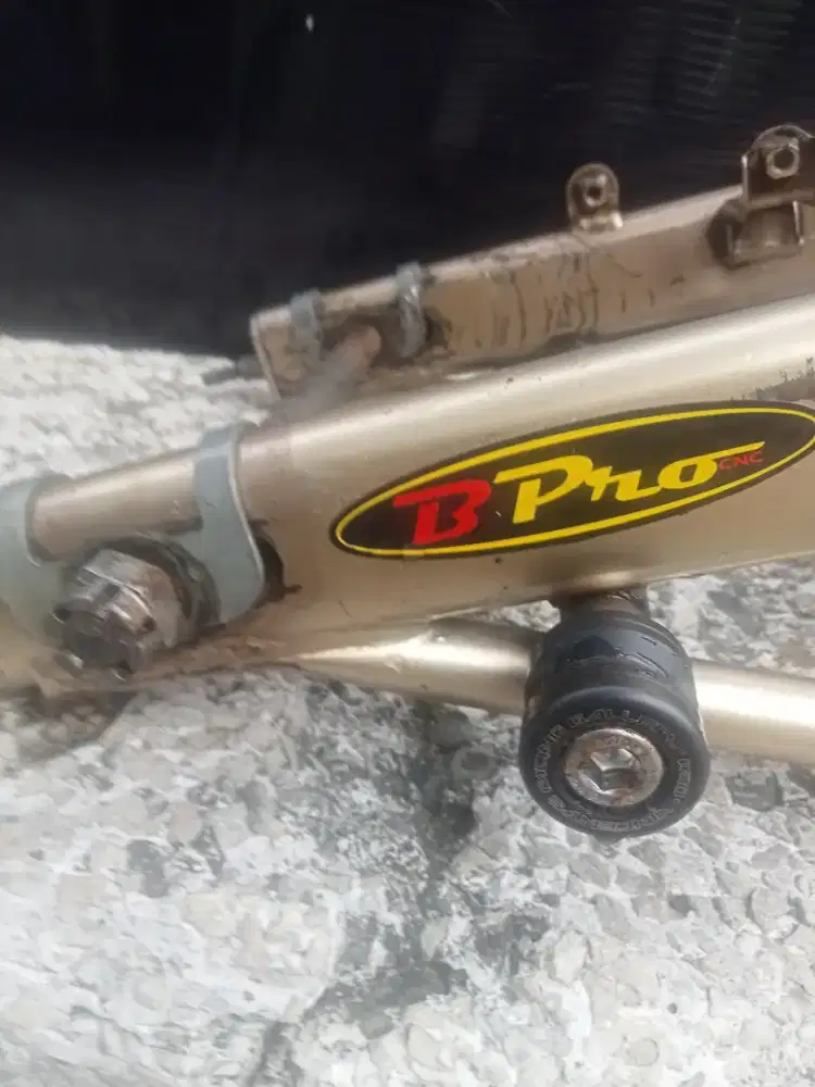 Swing arm ninja 150R original