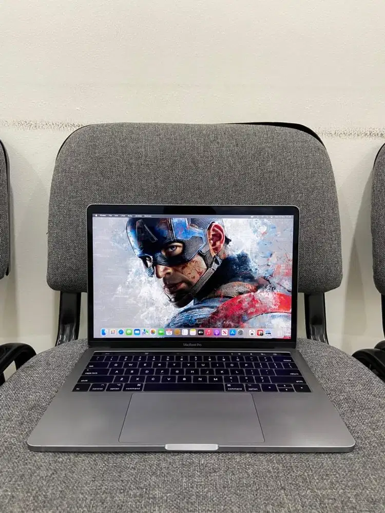 MacBook Pro 2016 touchbar i7/16/256