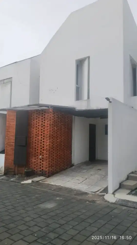 Dijual cepat rumah di lingkungan nyaman Vida Bekasi