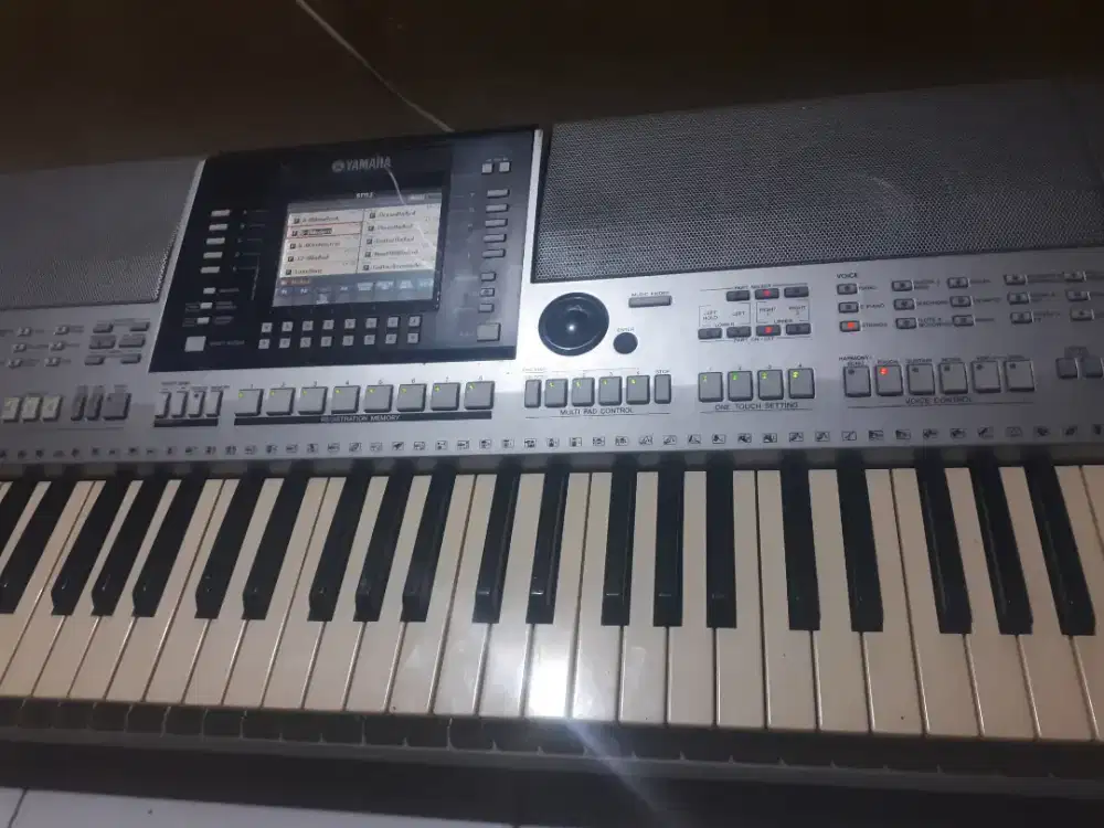 Dibeli keyboard/ piano digital normal minus