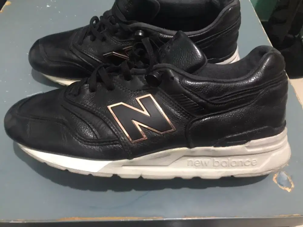 PRELOVED New Balance 997 Horween Leather Black